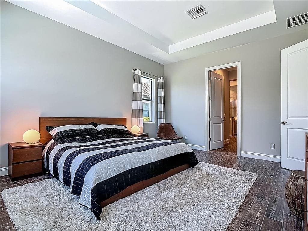 4524 Tamarind WAY, NAPLES FL 34119-30