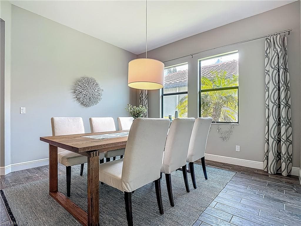 4524 Tamarind WAY, NAPLES FL 34119-3