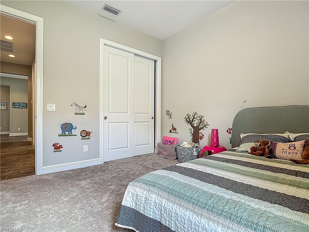 4524 Tamarind WAY, NAPLES FL 34119-20