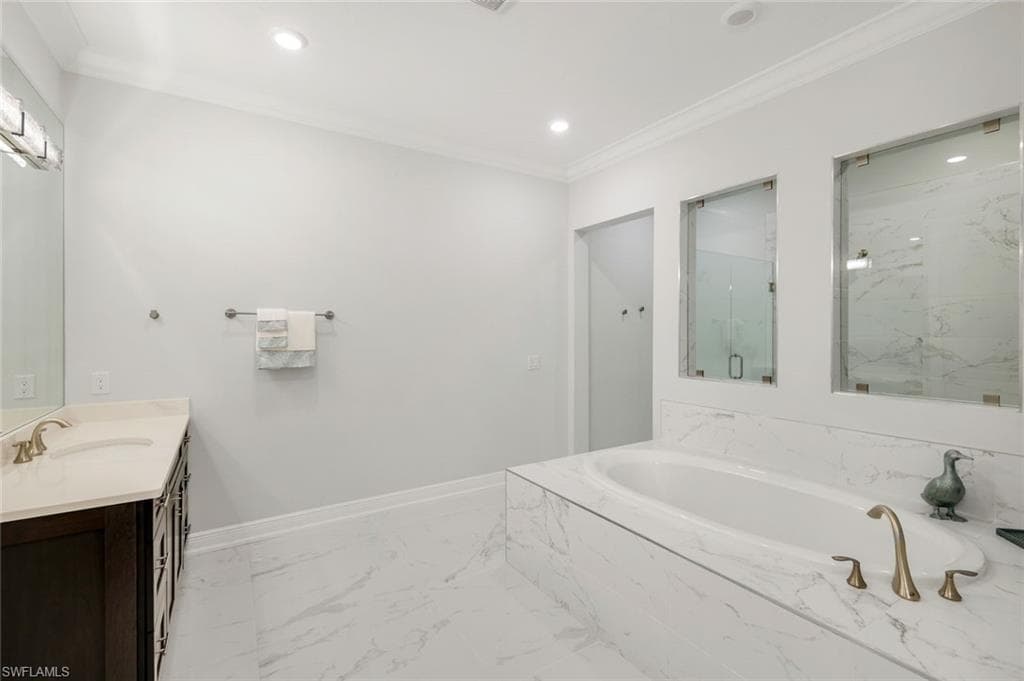 2488 Breakwater WAY # 201, NAPLES FL 34112-15