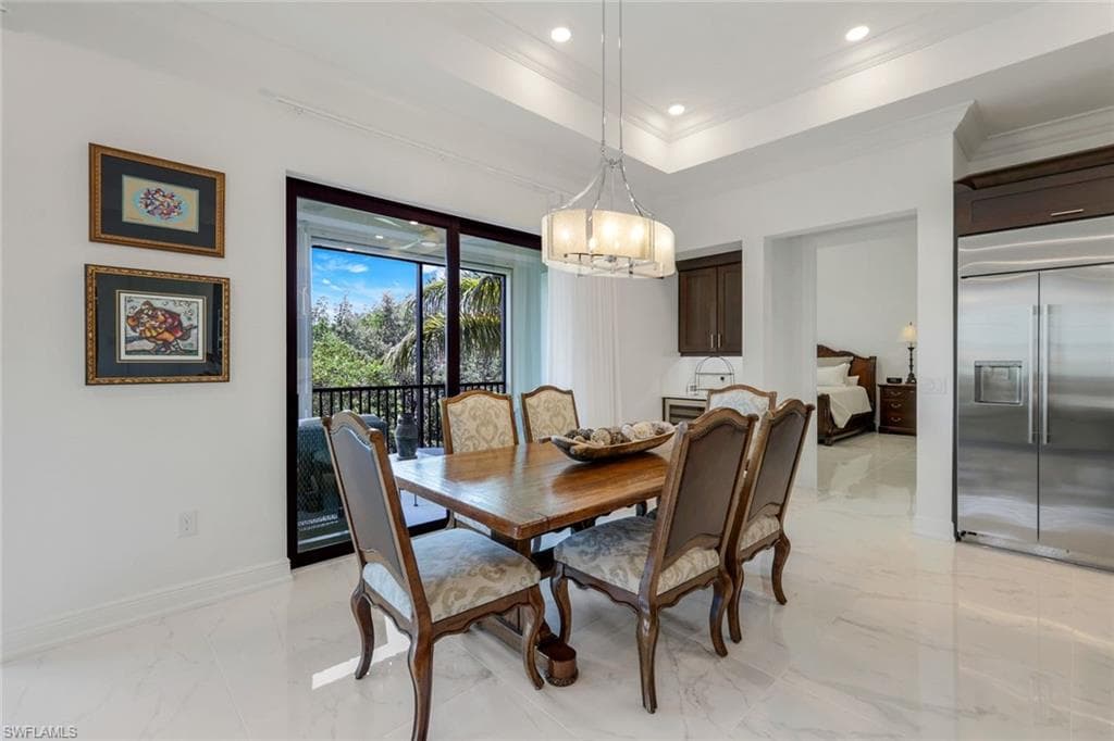 2488 Breakwater WAY # 201, NAPLES FL 34112-11