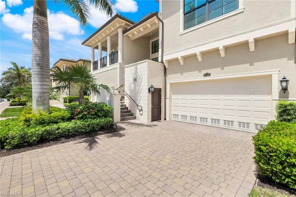 2488 Breakwater WAY # 201, NAPLES FL 34112-32