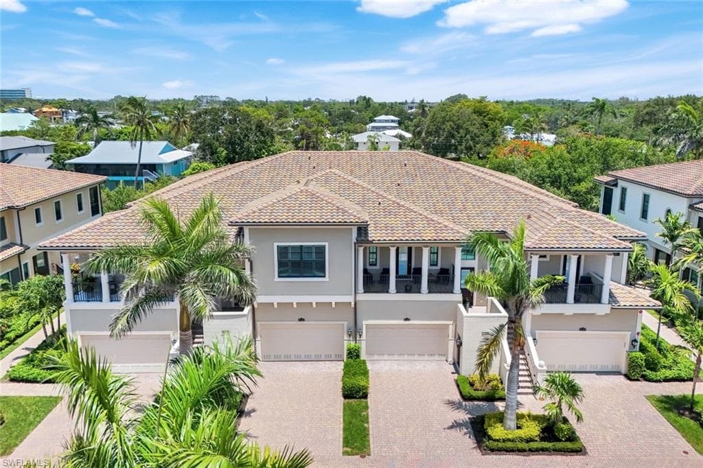 2488 Breakwater WAY # 201, NAPLES FL 34112-28