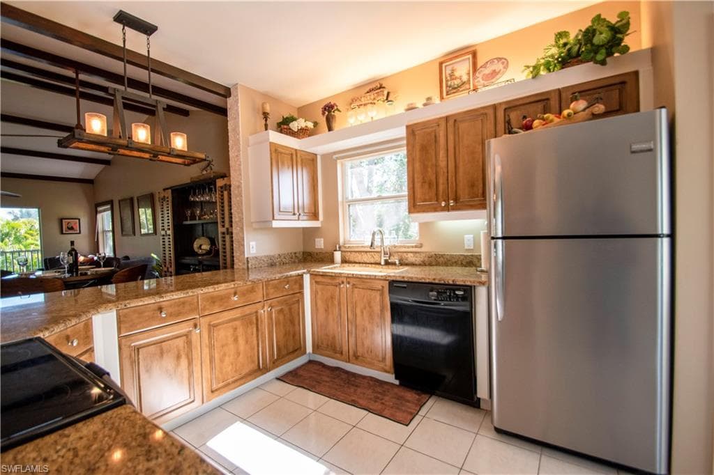 615 Rose Garden RD # 10, CAPE CORAL FL 33914-6