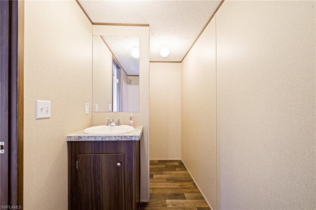 20751 Garden DR, ESTERO FL 33928-16