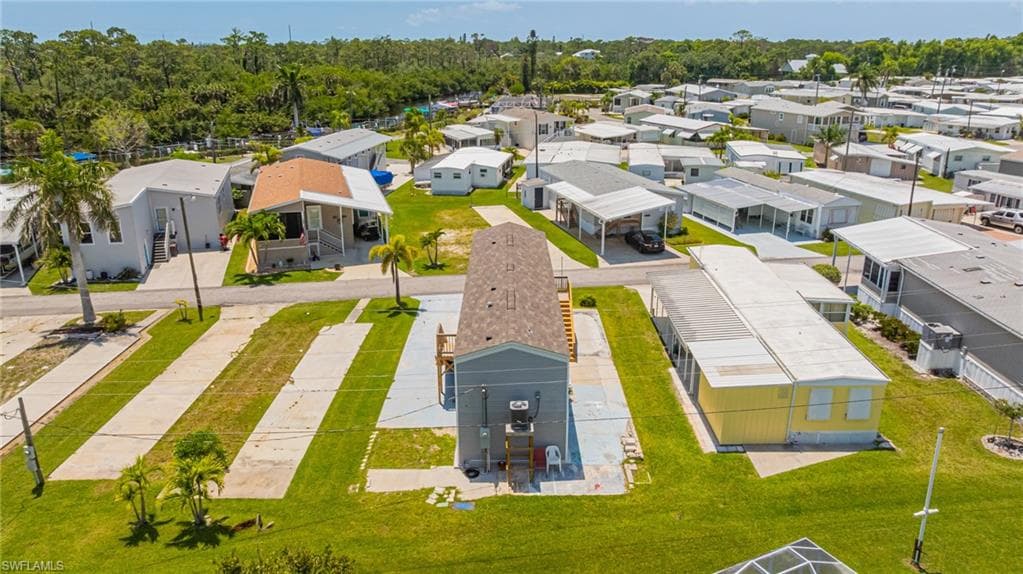 20751 Garden DR, ESTERO FL 33928-25