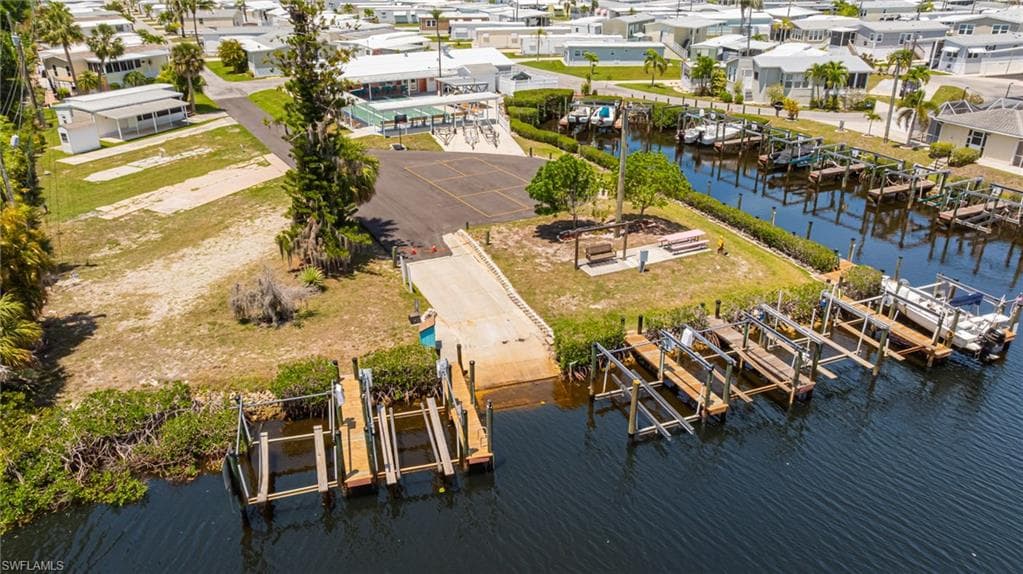 20751 Garden DR, ESTERO FL 33928-33