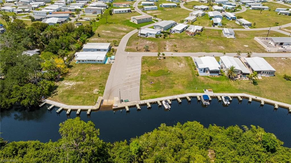 20751 Garden DR, ESTERO FL 33928-37