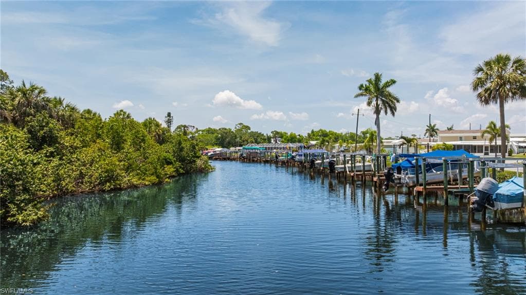 20751 Garden DR, ESTERO FL 33928-39