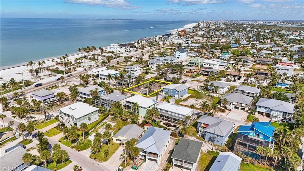 121 Gulf Island DR, FORT MYERS BEACH FL 33931-13