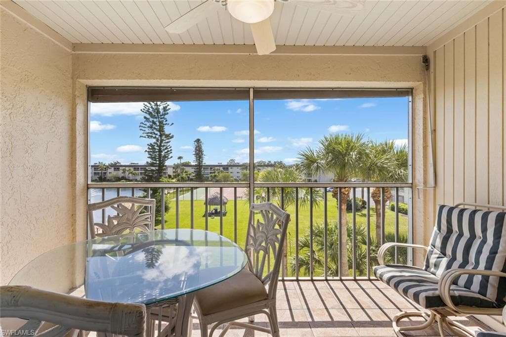 1004 Manatee RD # H306, NAPLES FL 34114-22