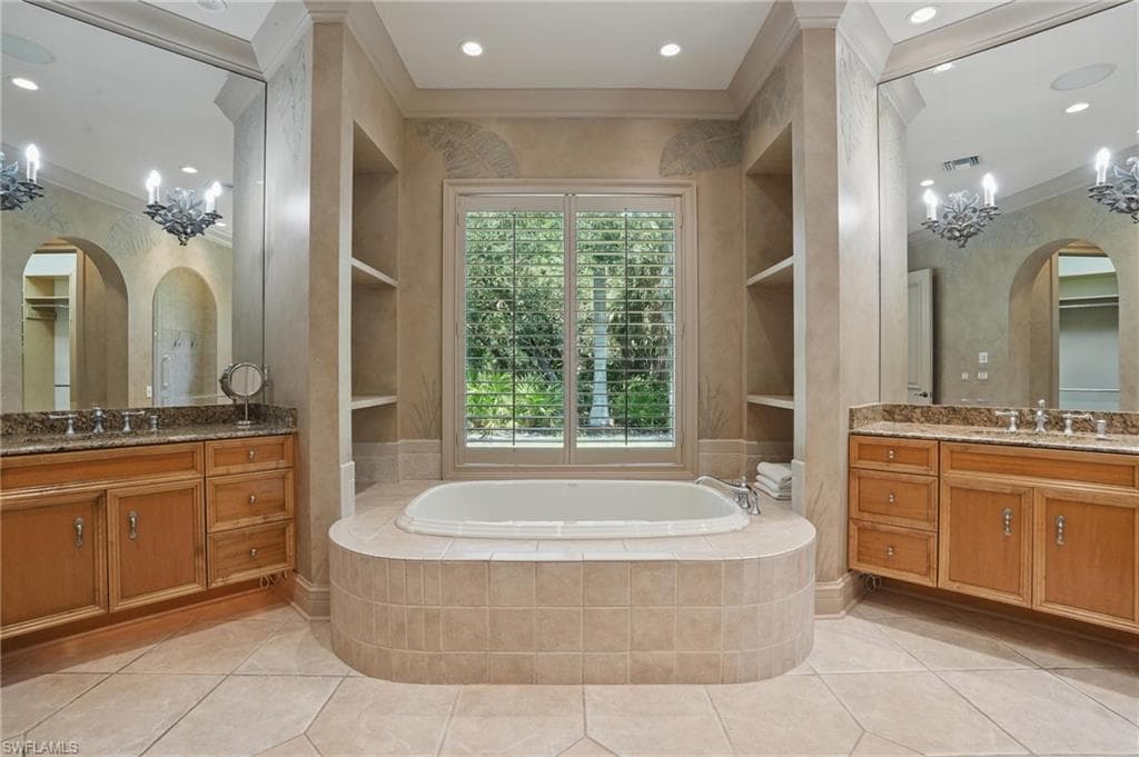 12291 Colliers Reserve DR, NAPLES FL 34110-11