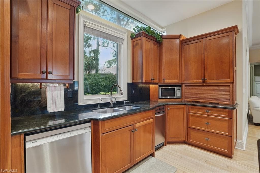 12291 Colliers Reserve DR, NAPLES FL 34110-18