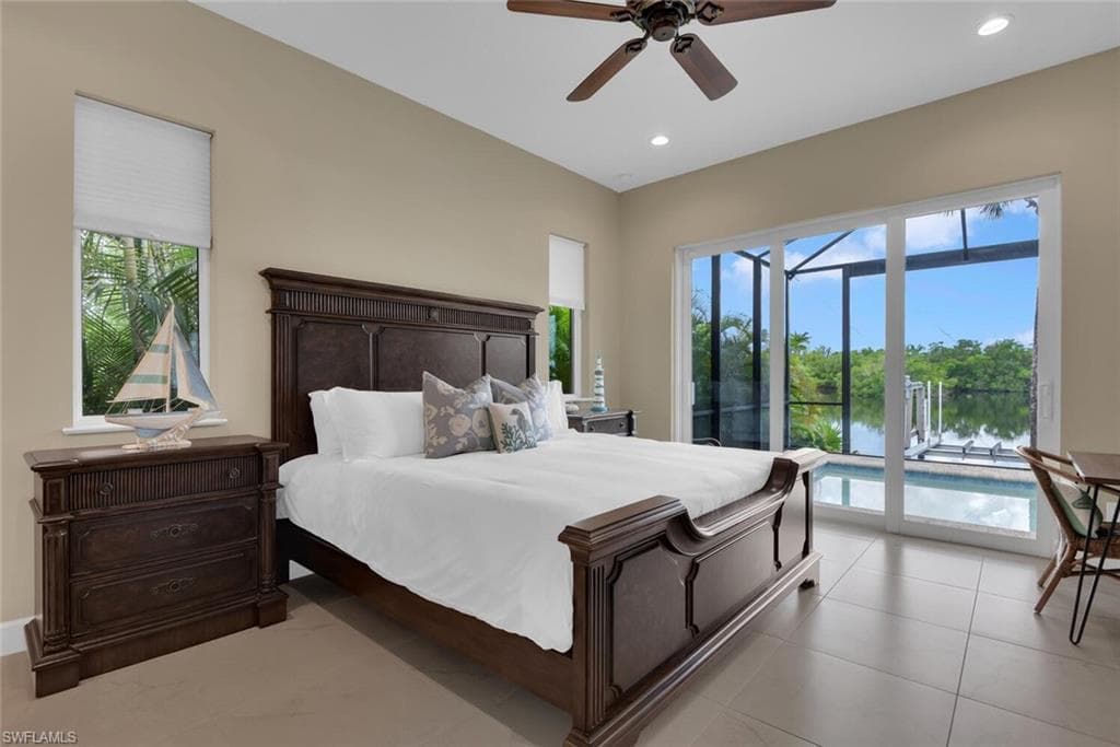 3254 Lakeview DR, NAPLES FL 34112-10