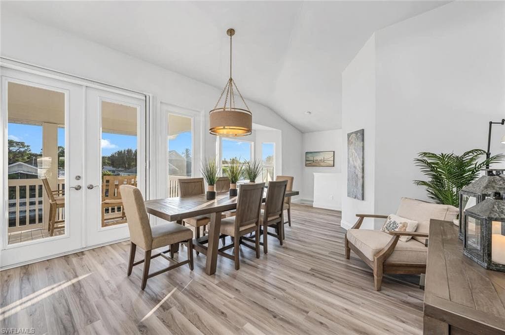 2736 Gulfview DR, NAPLES FL 34112-11