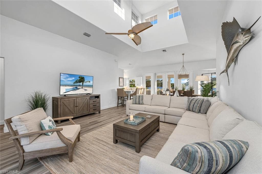 2736 Gulfview DR, NAPLES FL 34112-6