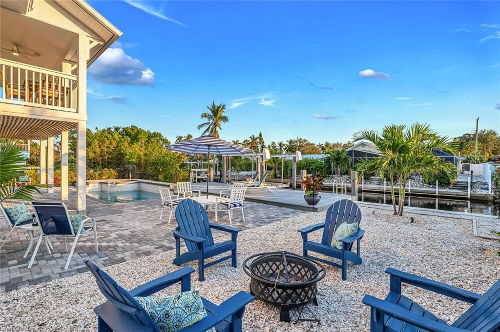 2736 Gulfview DR, NAPLES FL 34112-4