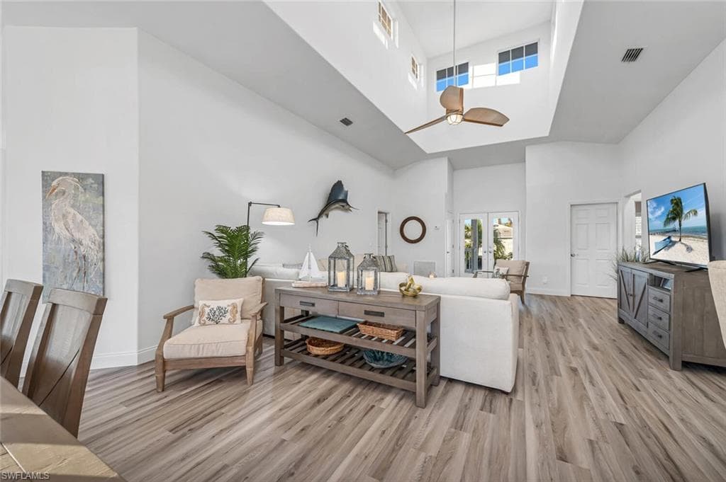 2736 Gulfview DR, NAPLES FL 34112-8