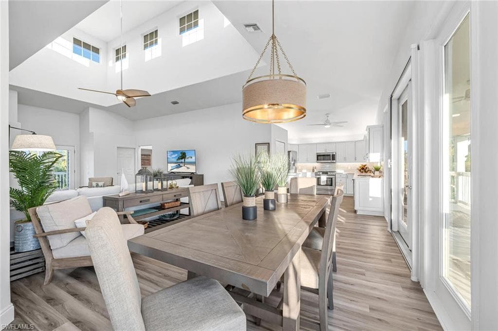 2736 Gulfview DR, NAPLES FL 34112-10