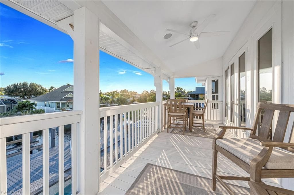 2736 Gulfview DR, NAPLES FL 34112-18