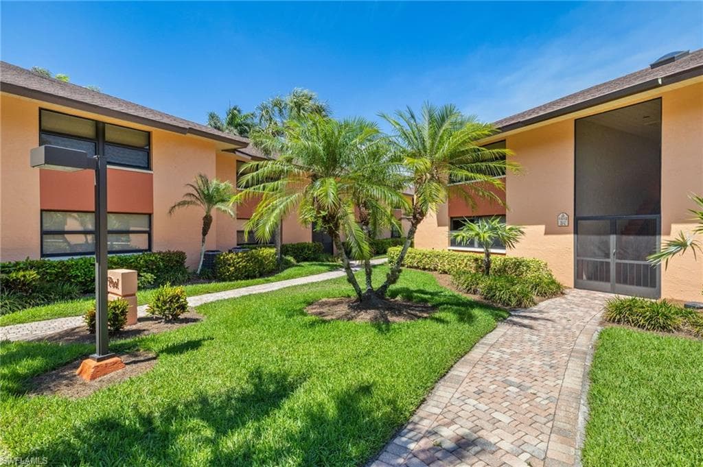 1512 Mainsail DR # 10, NAPLES FL 34114-1