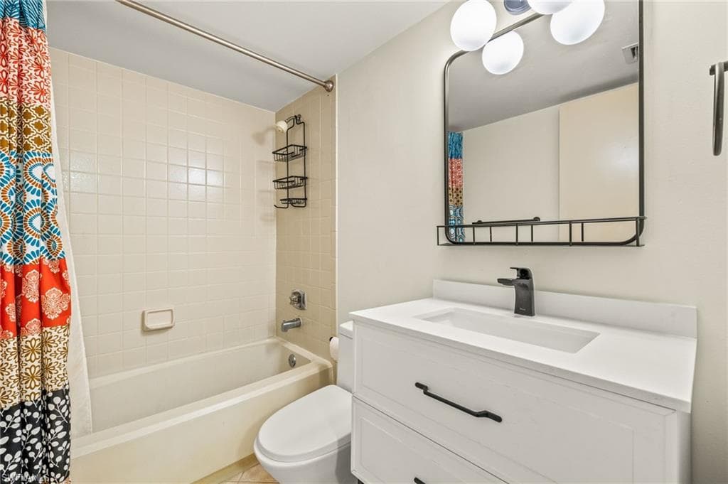 1512 Mainsail DR # 10, NAPLES FL 34114-19