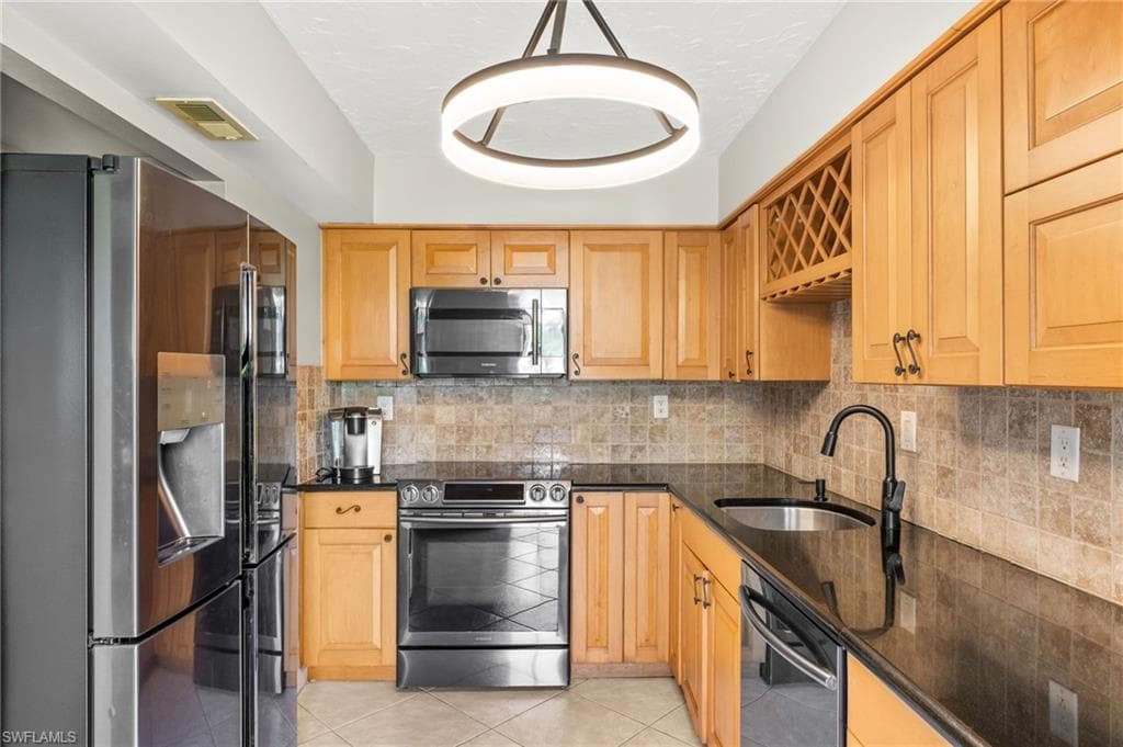 1512 Mainsail DR # 10, NAPLES FL 34114-13