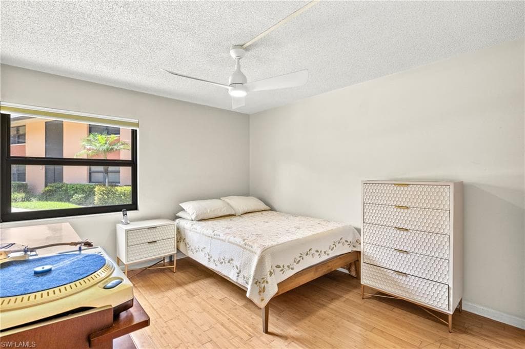 1512 Mainsail DR # 10, NAPLES FL 34114-17