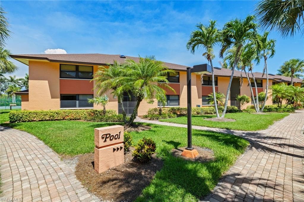 1512 Mainsail DR # 10, NAPLES FL 34114-3