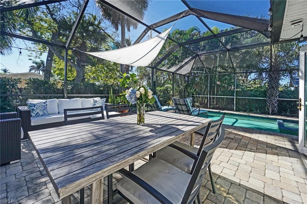 768 96th AVE N, NAPLES FL 34108-27