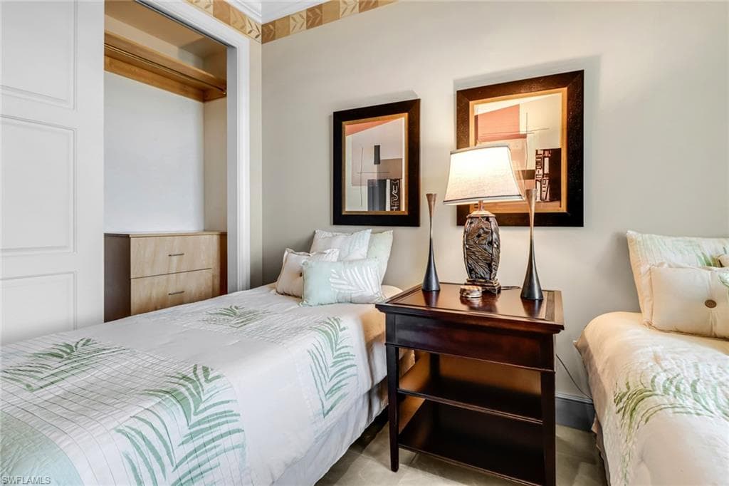 900 5th AVE S # 302, NAPLES FL 34102-22