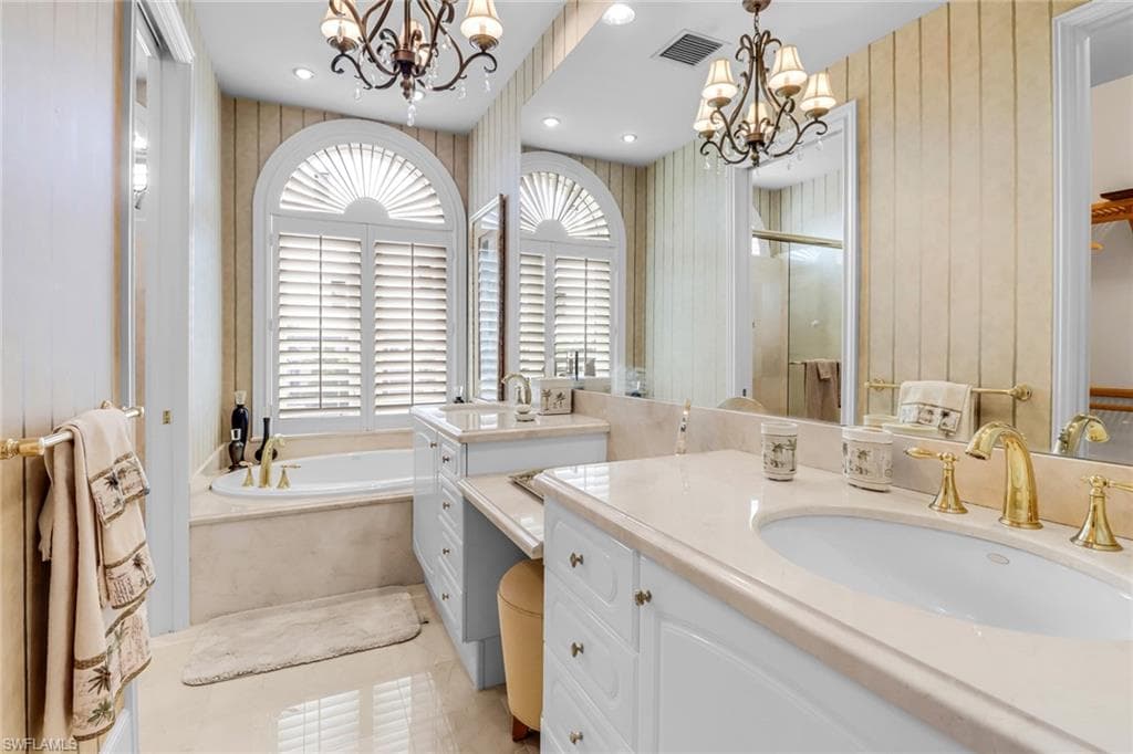 900 5th AVE S # 302, NAPLES FL 34102-15