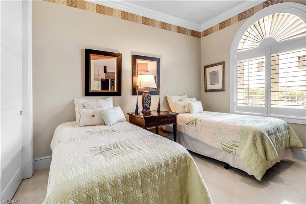 900 5th AVE S # 302, NAPLES FL 34102-21