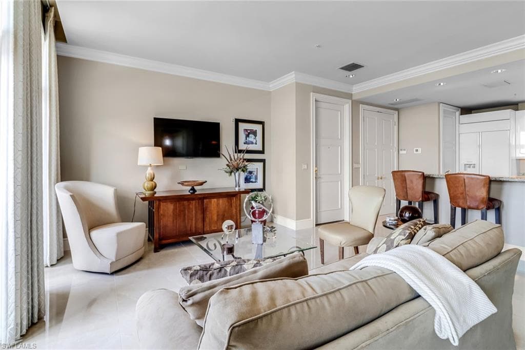 900 5th AVE S # 302, NAPLES FL 34102-4