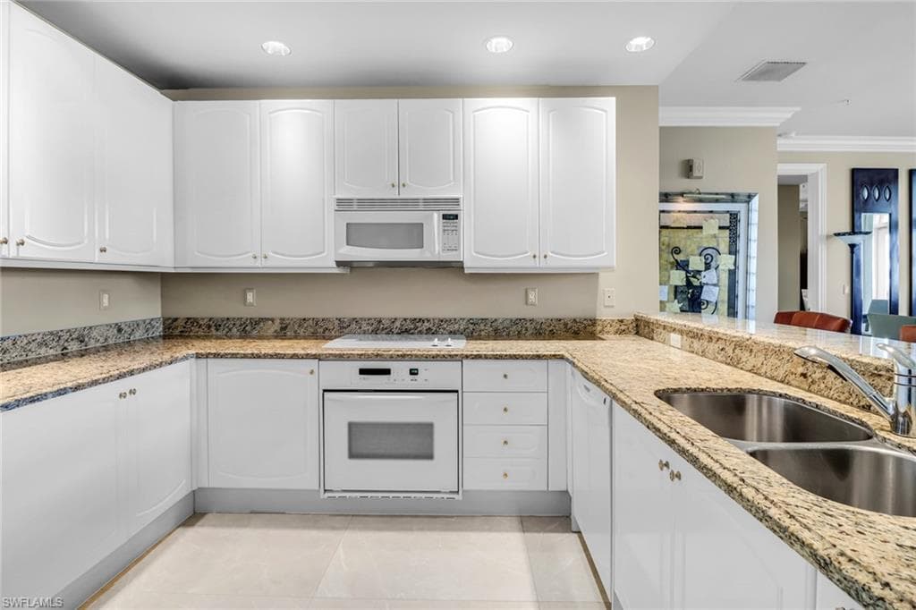 900 5th AVE S # 302, NAPLES FL 34102-8