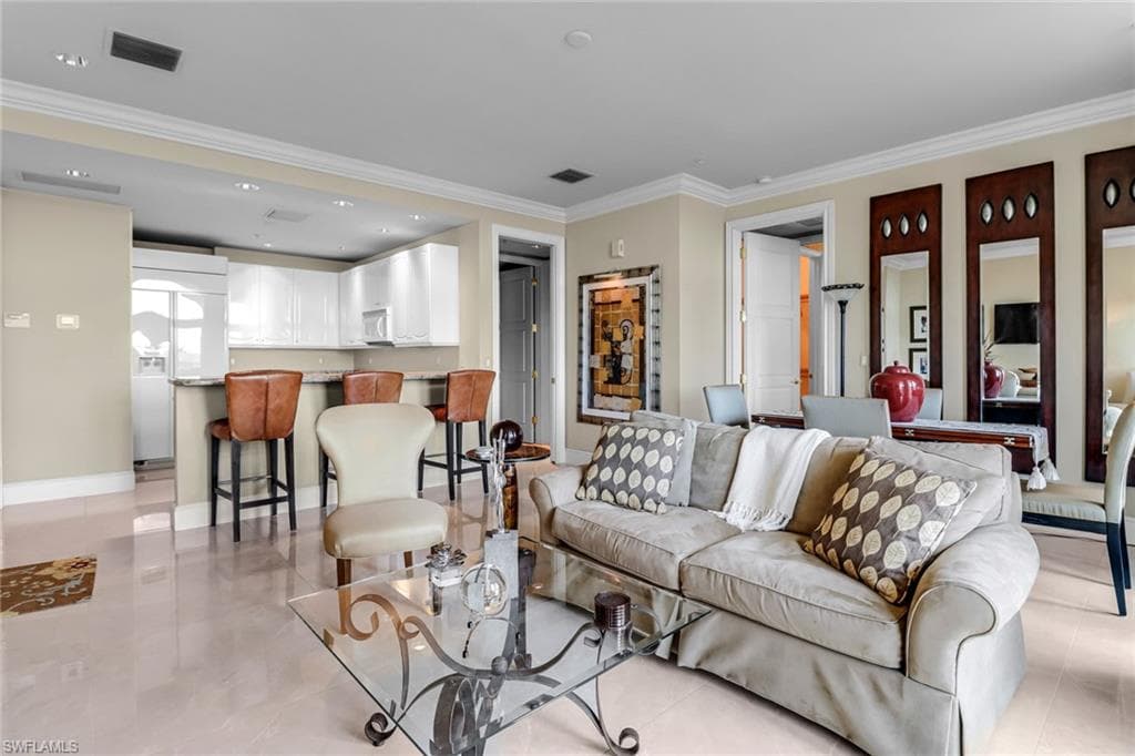 900 5th AVE S # 302, NAPLES FL 34102-3