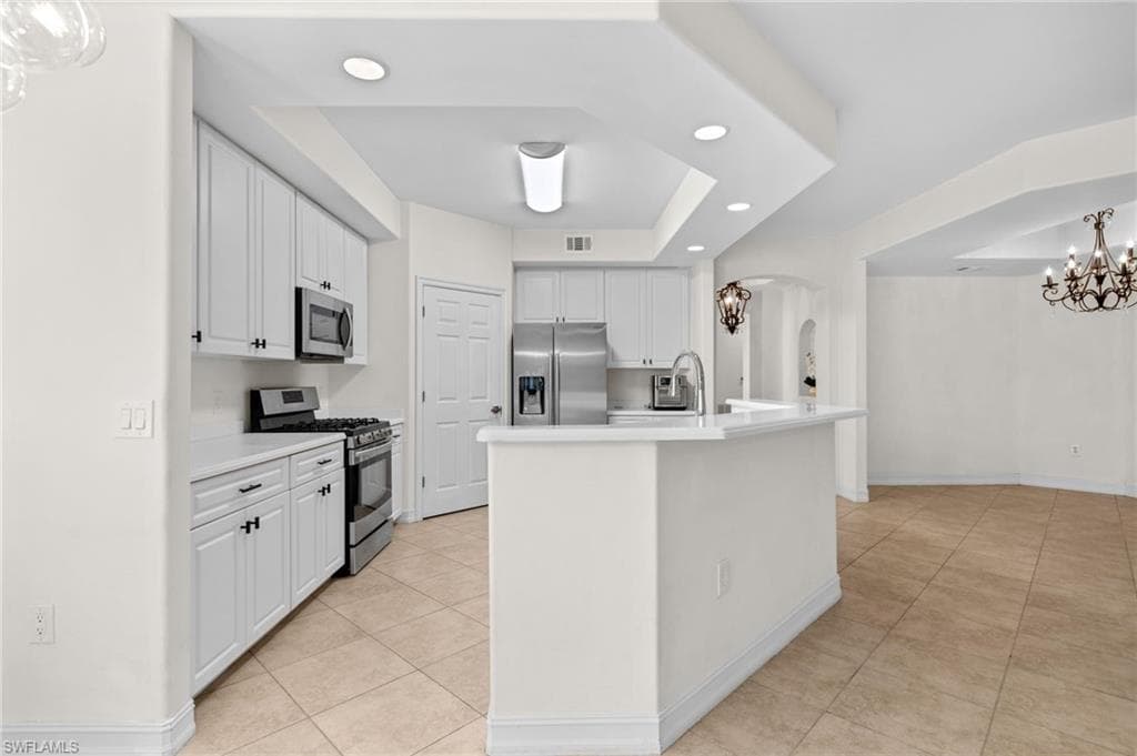 1630 Tarpon Bay DR S # 102, NAPLES FL 34119-15