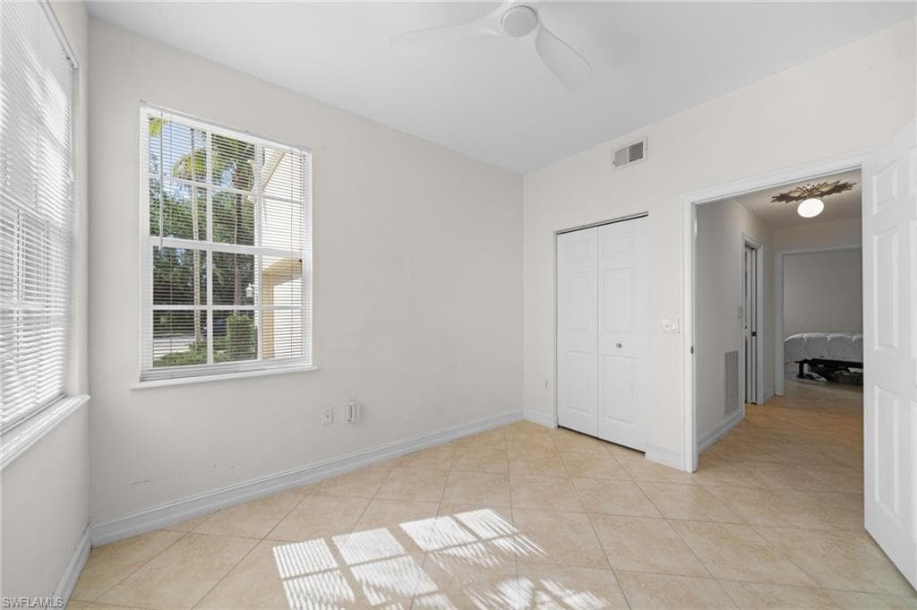 1630 Tarpon Bay DR S # 102, NAPLES FL 34119-35