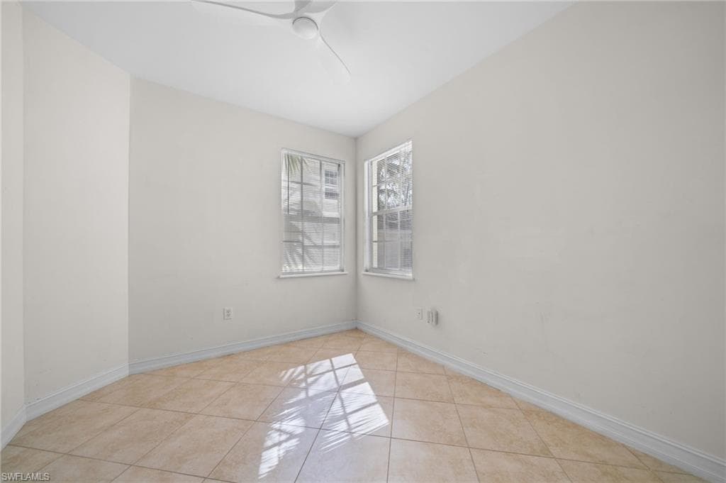 1630 Tarpon Bay DR S # 102, NAPLES FL 34119-37