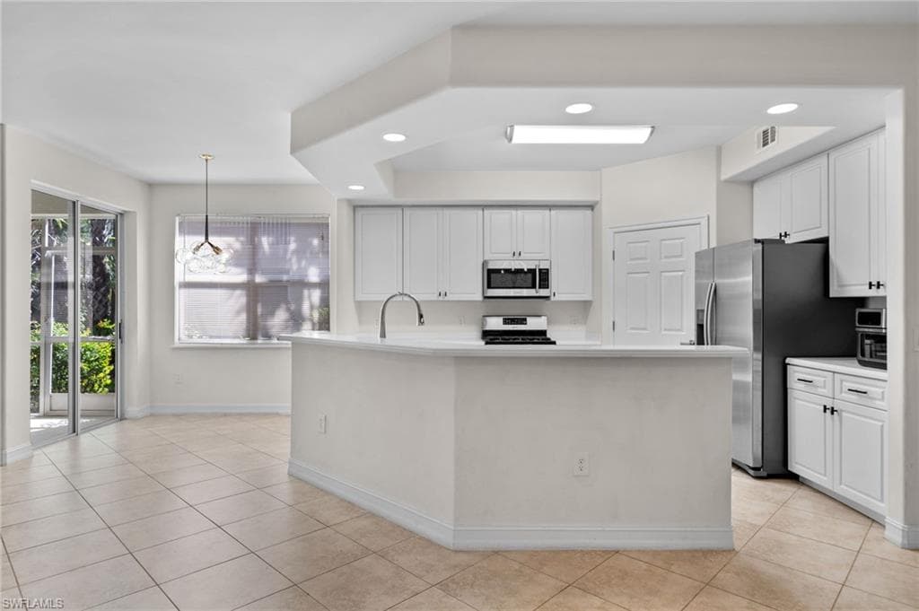 1630 Tarpon Bay DR S # 102, NAPLES FL 34119-14