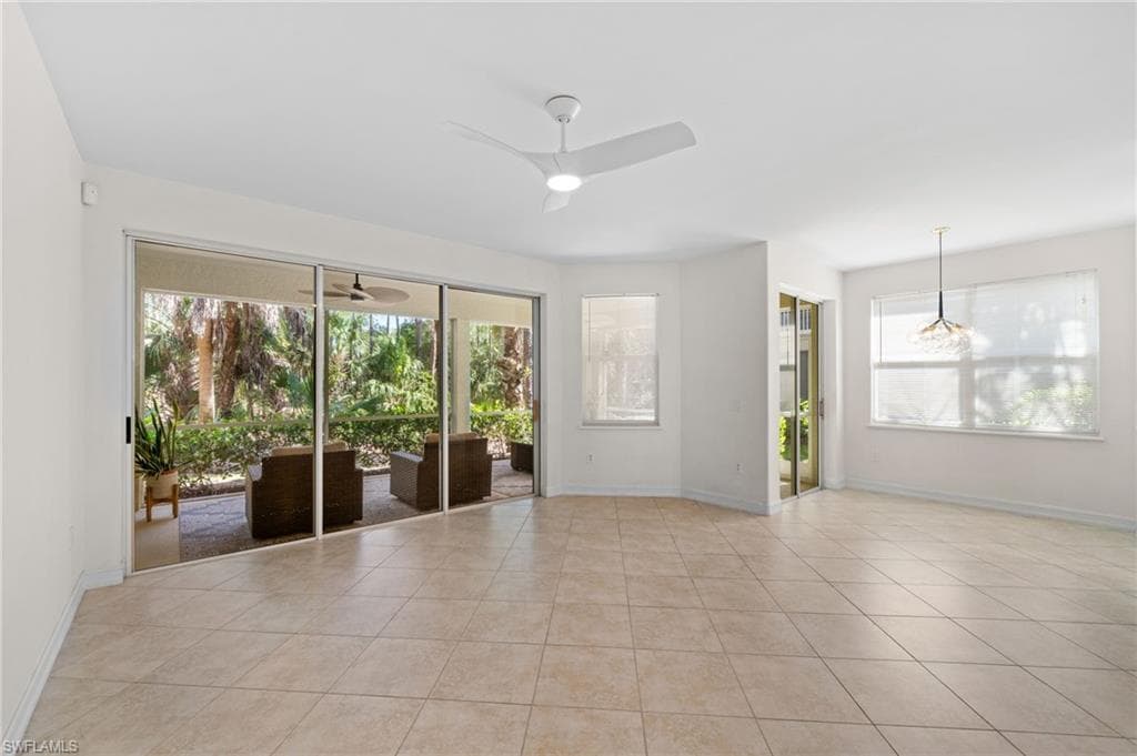 1630 Tarpon Bay DR S # 102, NAPLES FL 34119-7