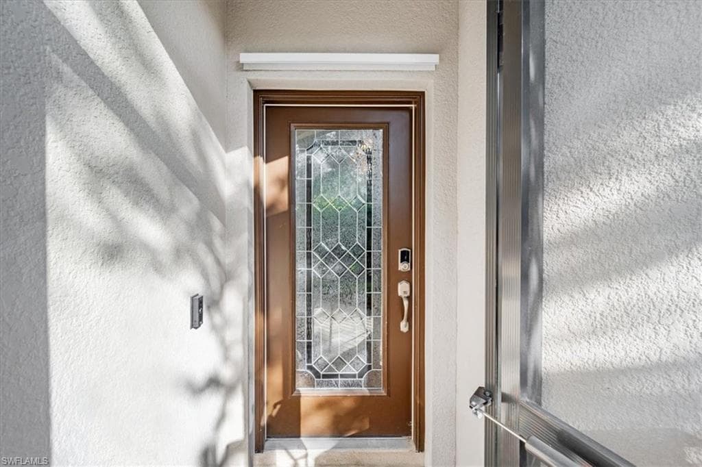 9052 Glenforest DR, NAPLES FL 34120-1