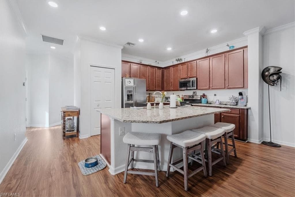 9052 Glenforest DR, NAPLES FL 34120-4