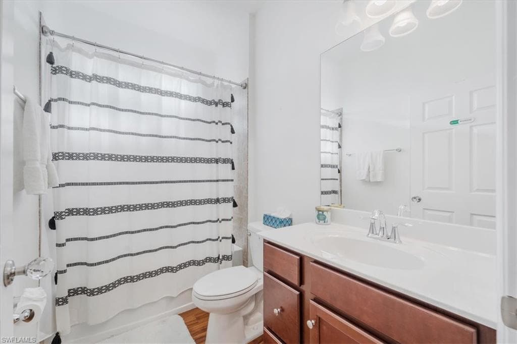 9052 Glenforest DR, NAPLES FL 34120-10