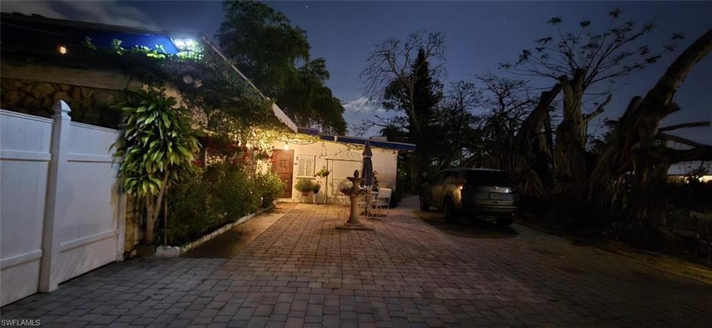 3601 Seagrape AVE, NAPLES FL 34104-12