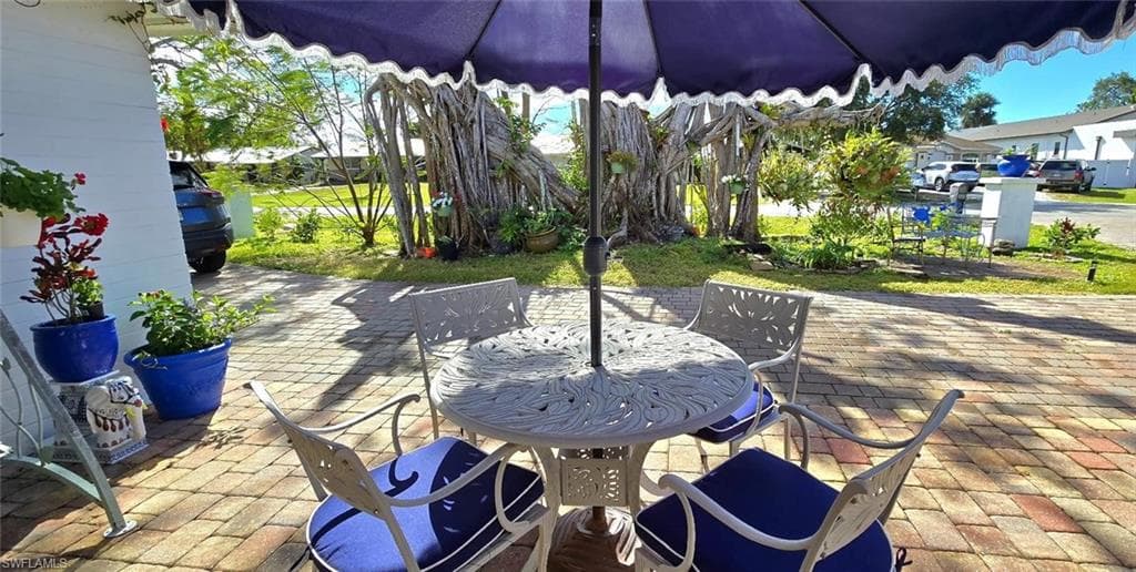 3601 Seagrape AVE, NAPLES FL 34104-6