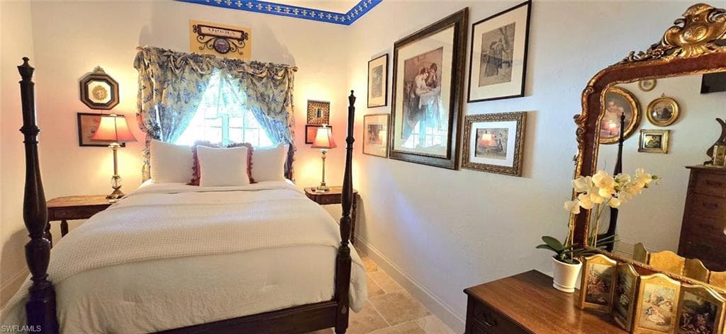 3601 Seagrape AVE, NAPLES FL 34104-29