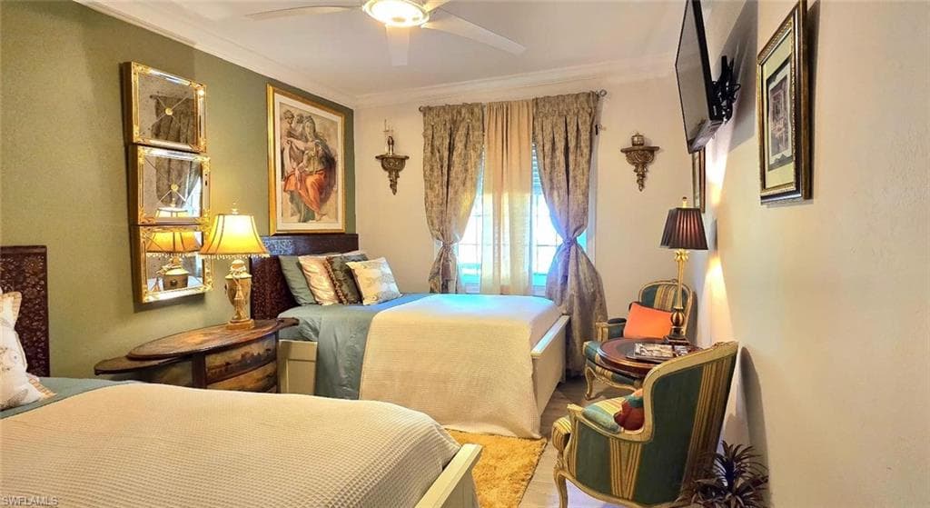 3601 Seagrape AVE, NAPLES FL 34104-37