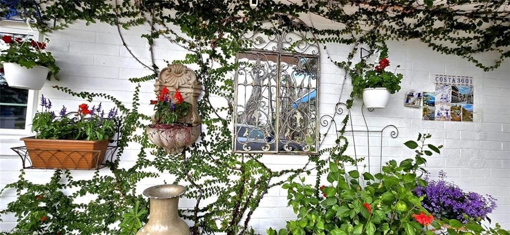 3601 Seagrape AVE, NAPLES FL 34104-10