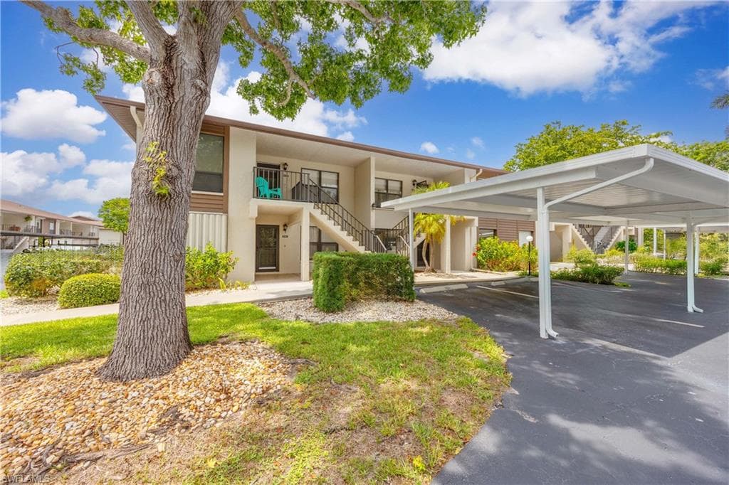 4241 Chantelle DR # D201, NAPLES FL 34112-1